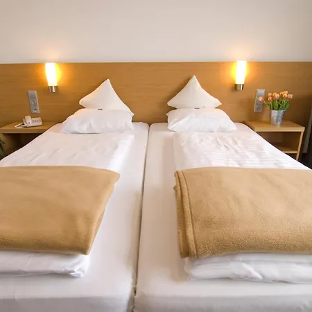 Hotel Braeuwirt 3*
