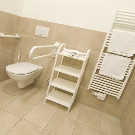 מלון Braeuwirt 3*