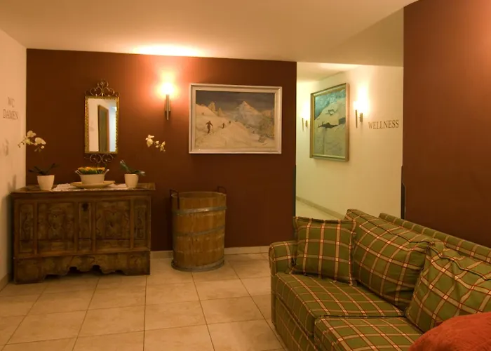 Braeuwirt Готель